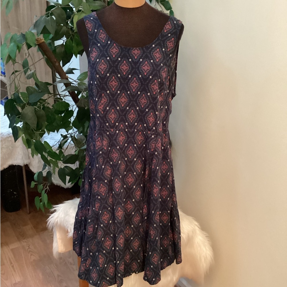 Torrid red medallion sleeveless challis skater dress Woman’s size 1 - Picture 11 of 16